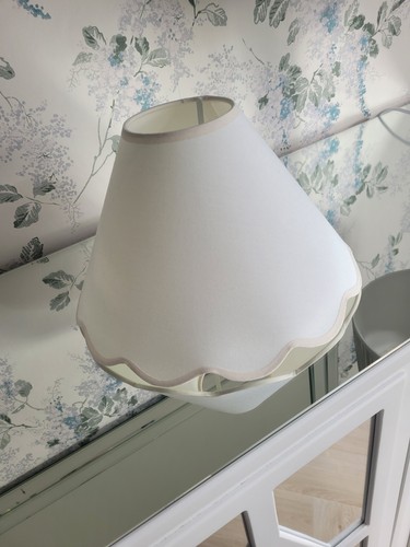 New laura ashley scallop - scallop, 12"